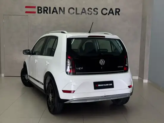 VOLKSWAGEN-UP-2018