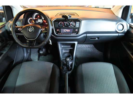 VOLKSWAGEN-UP-2019