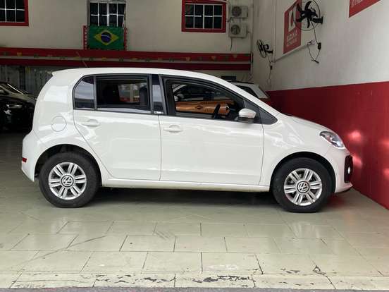 VOLKSWAGEN-UP-2018