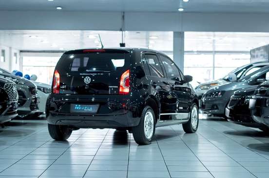 VOLKSWAGEN-UP-2014