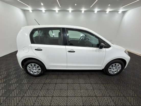 VOLKSWAGEN-UP-2017