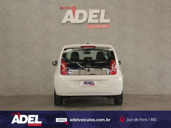 VOLKSWAGEN-UP-2015