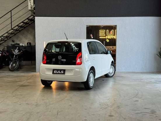VOLKSWAGEN-UP-2015