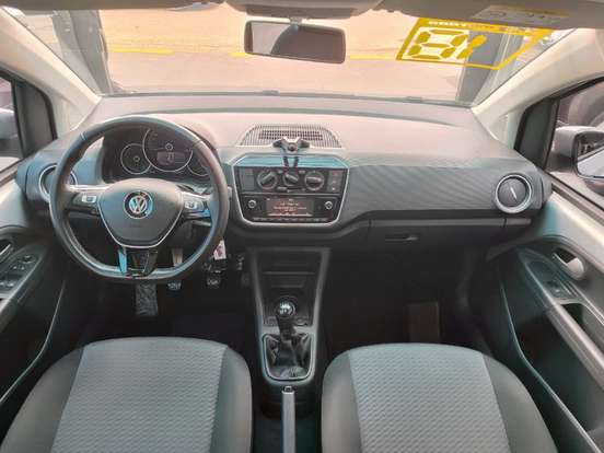 VOLKSWAGEN-UP-2017