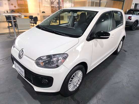 VOLKSWAGEN-UP-2015