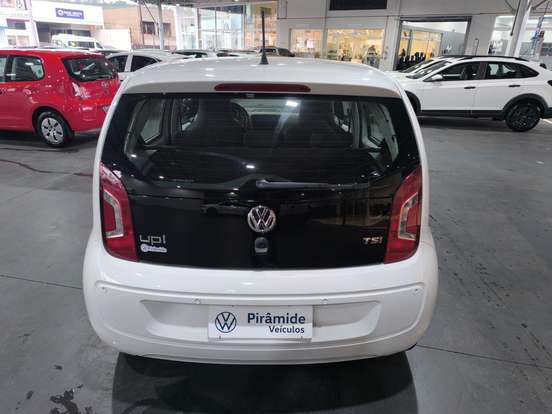 VOLKSWAGEN-UP-2015