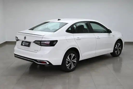 VOLKSWAGEN-VIRTUS-2023