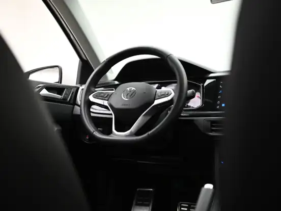 VOLKSWAGEN-VIRTUS-1.4 250 TSI EXCLUSIVE AUTOMÁTICO VOLKSWAGEN-VIRTUS-2023