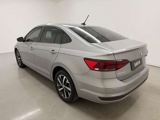 VOLKSWAGEN-VIRTUS-2022