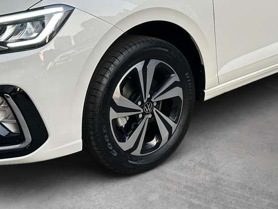 VOLKSWAGEN-VIRTUS-2025