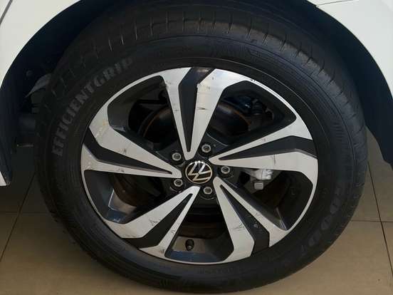 VOLKSWAGEN-VIRTUS-1.0 200 TSI COMFORTLINE AUTOMÁTICO VOLKSWAGEN-VIRTUS-2023