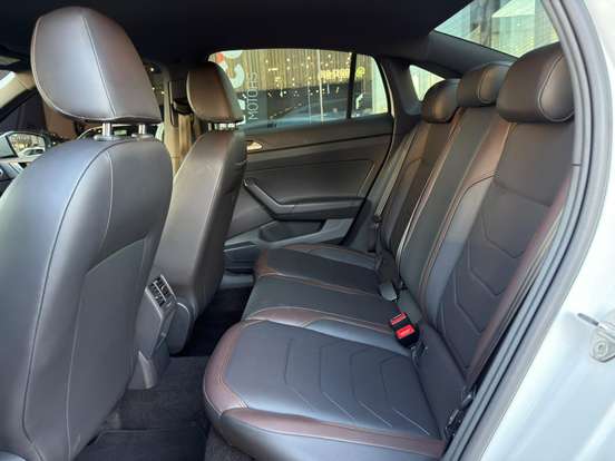 VOLKSWAGEN-VIRTUS-1.0 200 TSI HIGHLINE AUTOMÁTICO VOLKSWAGEN-VIRTUS-2024