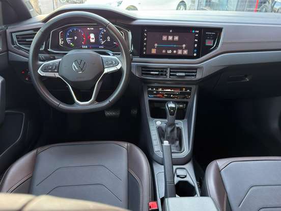 VOLKSWAGEN-VIRTUS-1.0 200 TSI HIGHLINE AUTOMÁTICO VOLKSWAGEN-VIRTUS-2024