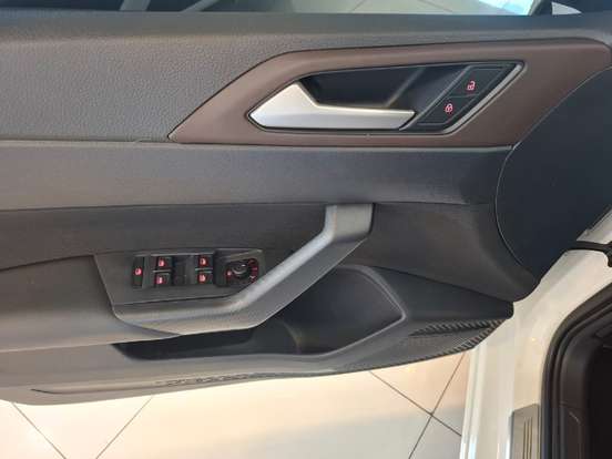 VOLKSWAGEN-VIRTUS-2024