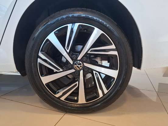 VOLKSWAGEN-VIRTUS-1.0 200 TSI HIGHLINE AUTOMÁTICO VOLKSWAGEN-VIRTUS-2024