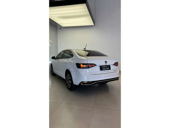 VOLKSWAGEN-VIRTUS-1.0 200 TSI HIGHLINE AUTOMÁTICO VOLKSWAGEN-VIRTUS-2025