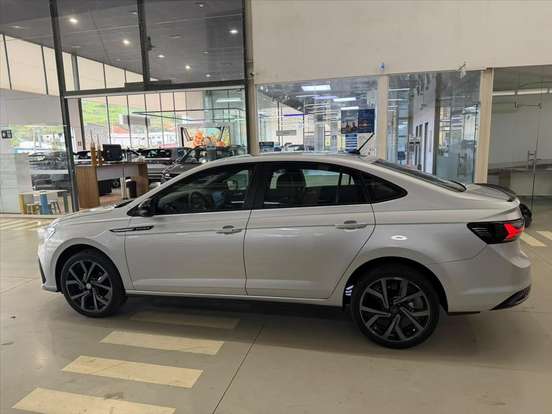 VOLKSWAGEN-VIRTUS-2024