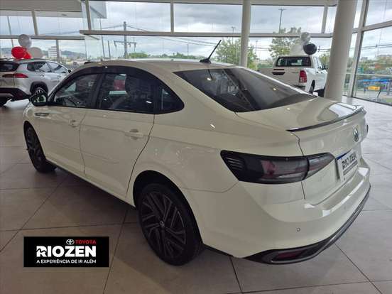 VOLKSWAGEN-VIRTUS-2025