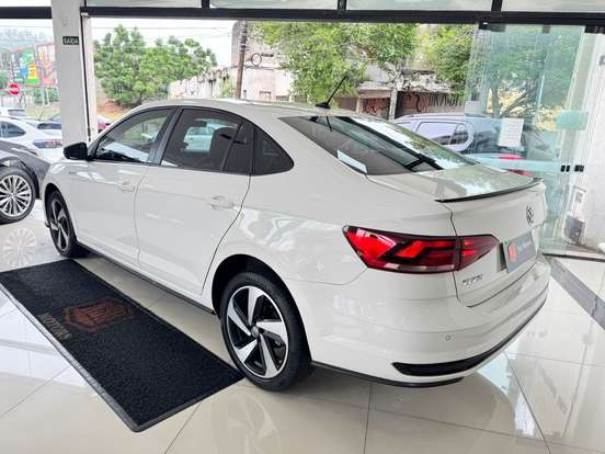 VOLKSWAGEN-VIRTUS-2020