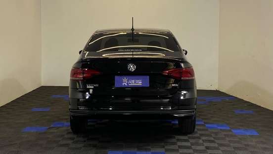 VOLKSWAGEN-VIRTUS-2022