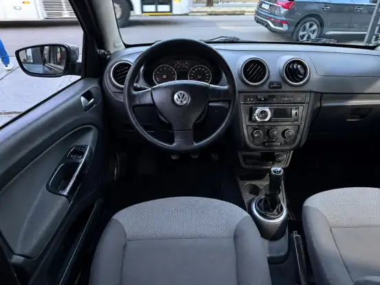 VOLKSWAGEN-VOYAGE-1.0 MI 8V FLEX 4P MANUAL VOLKSWAGEN-VOYAGE-2009