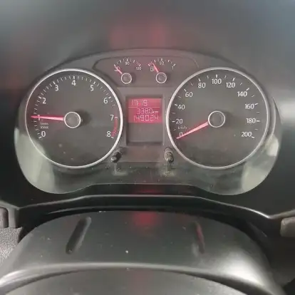 VOLKSWAGEN-VOYAGE-2015