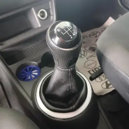 VOLKSWAGEN-VOYAGE-2015