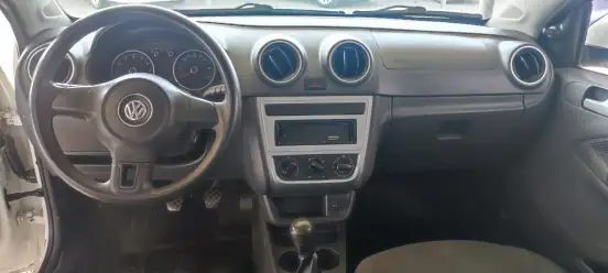 VOLKSWAGEN-VOYAGE-2015
