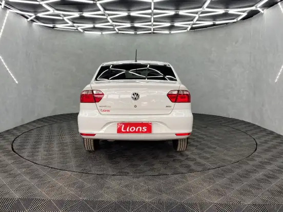 VOLKSWAGEN-VOYAGE-2018