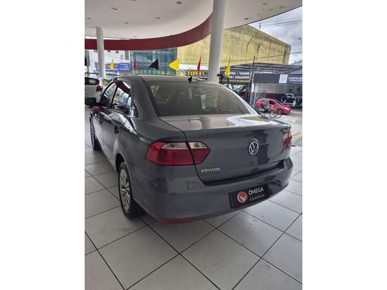 VOLKSWAGEN-VOYAGE-2022