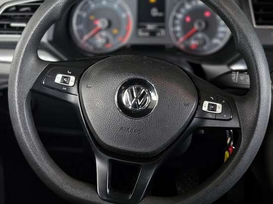 VOLKSWAGEN-VOYAGE-1.0 12V MPI TOTALFLEX COMFORTLINE 4P MANUAL VOLKSWAGEN-VOYAGE-2017