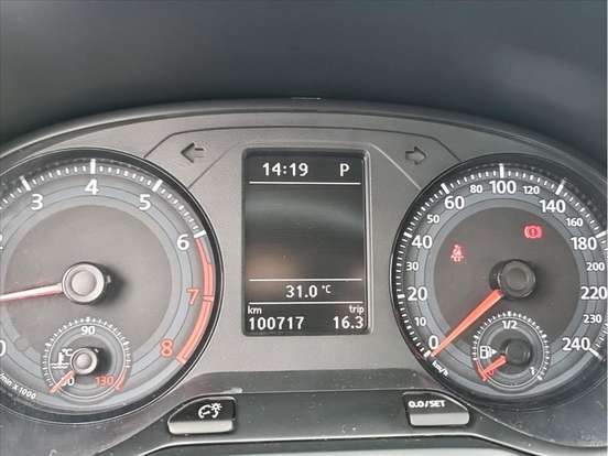 VOLKSWAGEN-VOYAGE-2019