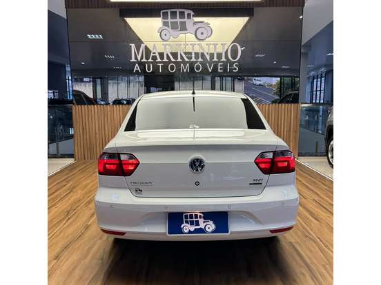 VOLKSWAGEN-VOYAGE-2018