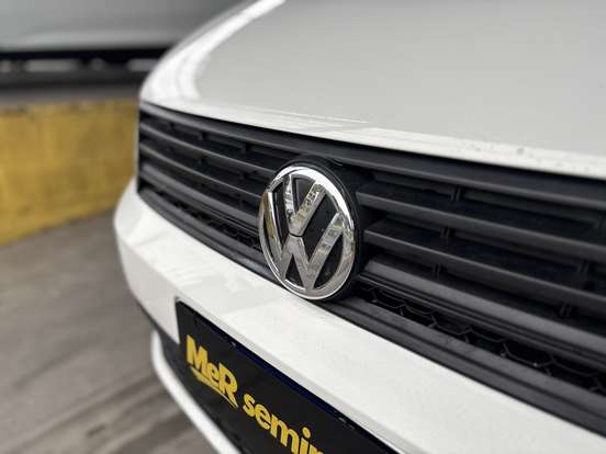 VOLKSWAGEN-VOYAGE-2021