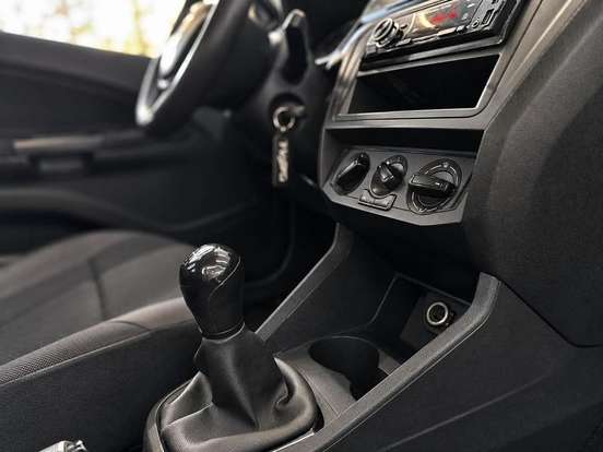 VOLKSWAGEN-VOYAGE-1.6 MSI TOTALFLEX 4P MANUAL VOLKSWAGEN-VOYAGE-2020