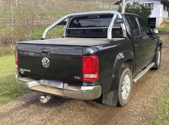 VOLKSWAGEN-AMAROK-2011