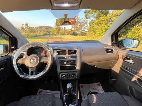 VOLKSWAGEN-FOX-1.0 MI 8V FLEX 4P MANUAL VOLKSWAGEN-FOX-2013