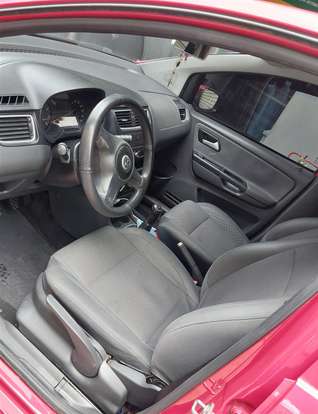 VOLKSWAGEN-FOX-2011