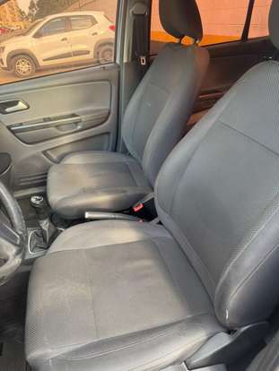 VOLKSWAGEN-FOX-2010