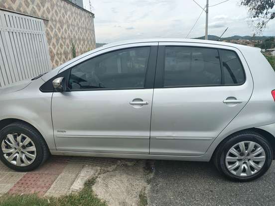 VOLKSWAGEN-FOX-2012