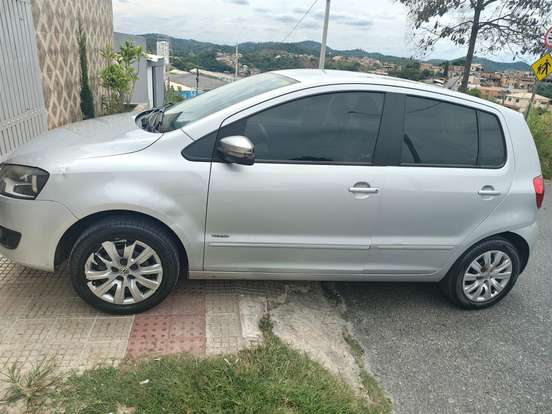 VOLKSWAGEN-FOX-2012