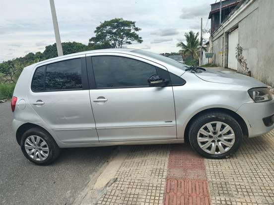 VOLKSWAGEN-FOX-2012