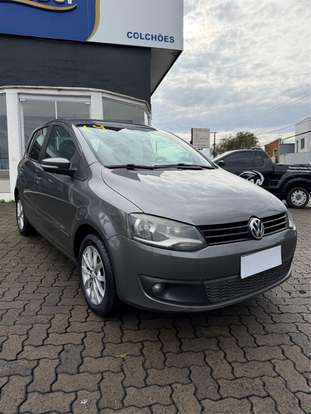 VOLKSWAGEN-FOX-1.0 MI 8V FLEX 4P MANUAL VOLKSWAGEN-FOX-2013