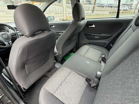 VOLKSWAGEN-FOX-1.0 MI 8V FLEX 4P MANUAL VOLKSWAGEN-FOX-2013