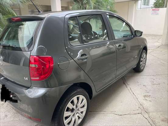 VOLKSWAGEN-FOX-2012