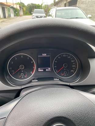VOLKSWAGEN-FOX-2021