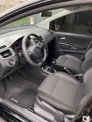 VOLKSWAGEN-FOX-2021