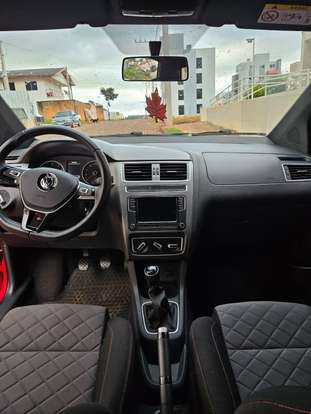 VOLKSWAGEN-FOX-2019