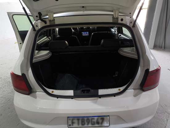 VOLKSWAGEN-GOL-2015