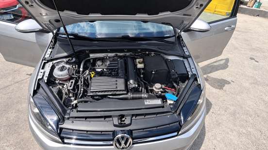 VOLKSWAGEN-GOLF-2017
